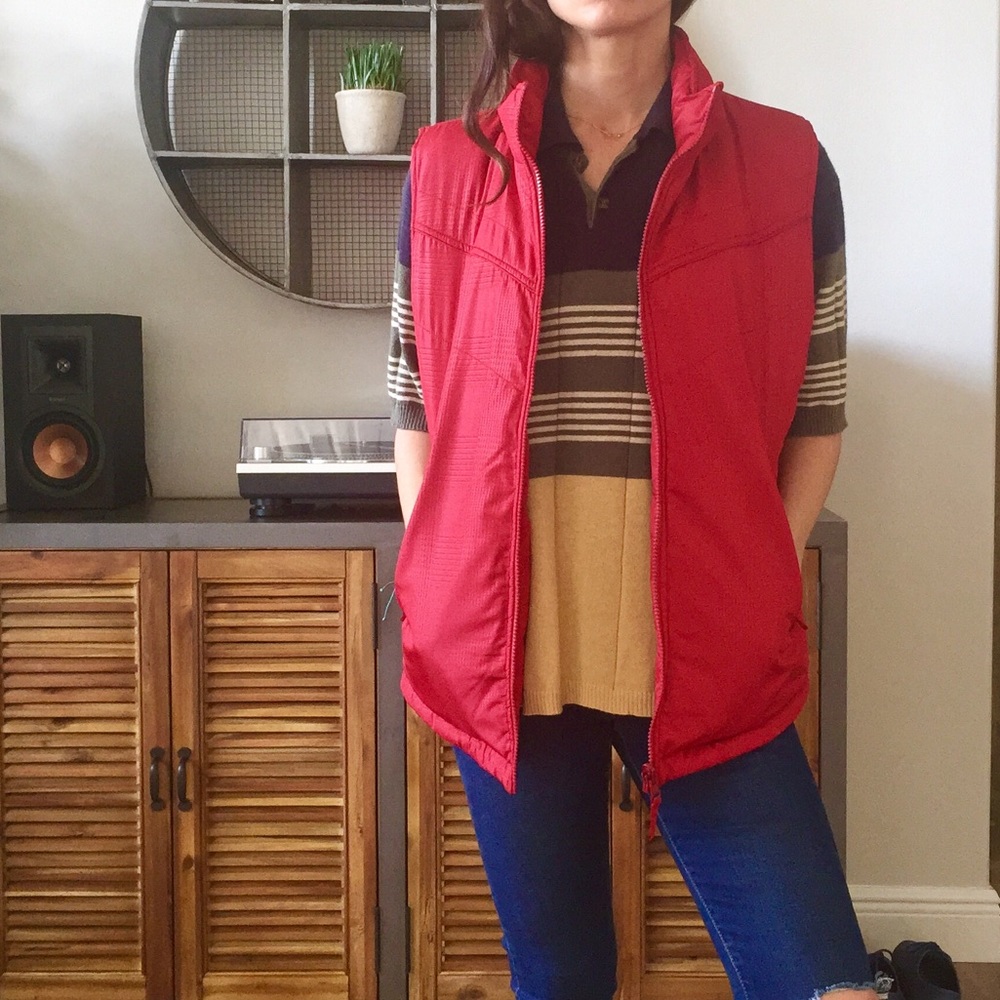 NWOT Unisex Reversible Red Puffer Vest